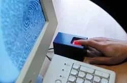 У Хітроу знімають відбитки пальців