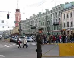 Эмигрантов выводят из подполья