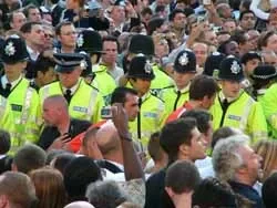 London Closes the Gates