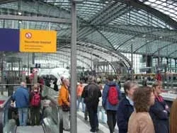 Foreigners do not want to become Germans