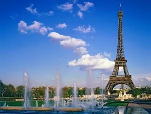 8 Main Reasons to Visit Paris!